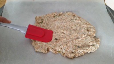 flax crackers spread